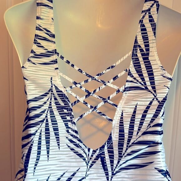 Portocruz  Leaf Print Swim Cover-Up - Small - Picture 3 of 7